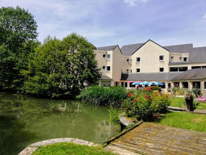 Logis Hotel Le Relais Du Moulin Valençay Esterno foto