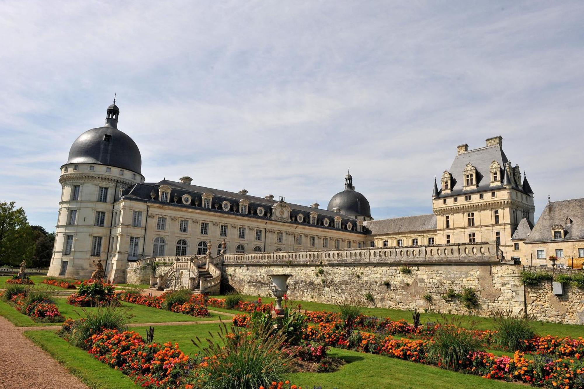 Logis Hotel Le Relais Du Moulin Valençay Esterno foto